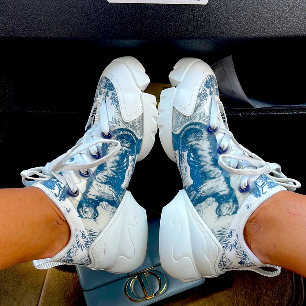 Dior sneakers size 38